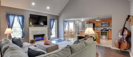 House (5 Bedrooms) | Interior