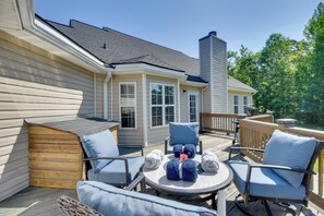 Interior - Spacious Group Getaway w/ Fire Pit, Yard + Deck (Sautee Nacoochee)