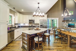 House (3 Bedrooms) | Interior