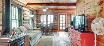 Hike, Fish, Relax! Park Falls Lodge w/ Guest Cabin