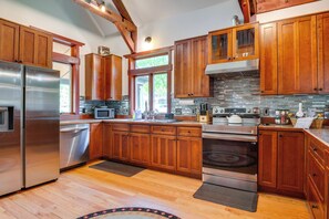 House (4 Bedrooms) | Interior - Hot Tub, Game Room! Stunning Home By Short Sands (York Beach)