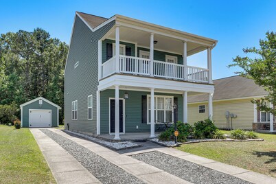 Community Pools + Dock: Moncks Corner Getaway
