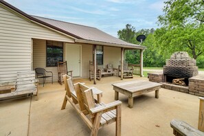 House (3 Bedrooms) | Interior - Fire Pit, Patio, Views! Group Lodge in Cheaha Mtns (Delta)