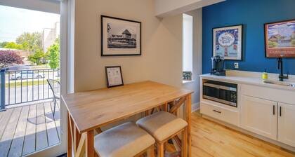 Historic Downtown Bristol Loft - Free Parking