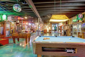 Interior - Hike, Soak + Play: Rustic Maysville Escape! (Maysville)