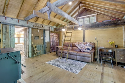Mountain Tree House w/ Views in Maysville
