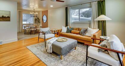 Gateway to Nordic Valley! Mtn-view Ogden Home