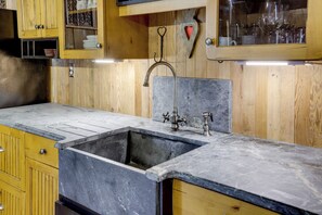 Interior - Game Room + Hot Tub: Mayvsille Mountain Condo (Maysville)