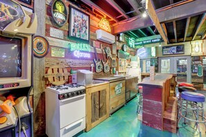 Interior - Game Room + Hot Tub: Mayvsille Mountain Condo (Maysville)