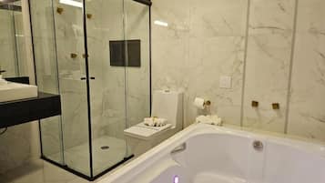 Superior Chalet | Bathroom