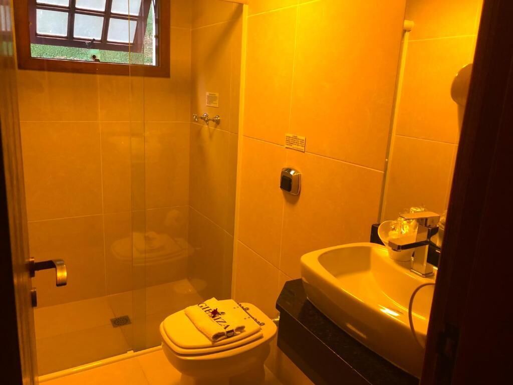 Apartamento clássico, vista para o jardim | Banheiro