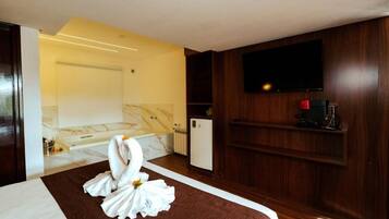 Apartamento clássico, vista para o jardim | Cortinas blackout, quartos à prova de som, Wi-Fi de cortesia