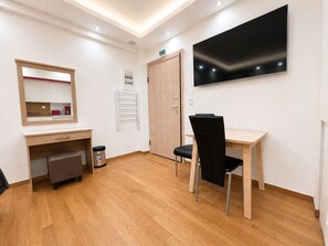Dining - Ermou Central Studio by ΜΡS (Athina)