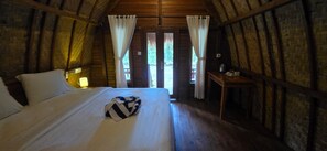 Bungalow Deluxe, 1 phòng ngủ, ban công, quang cảnh vườn