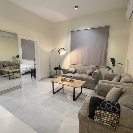 Living area. Alsumo Suites