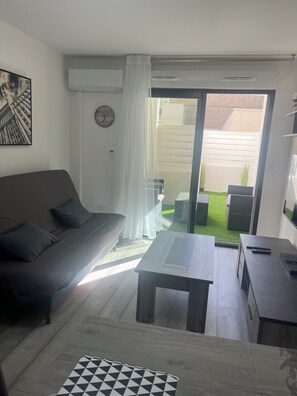 Smart TV - Vrbo Property (Béziers)
