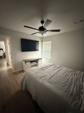 2 bedrooms, WiFi, bed sheets - Cozy 3 bedroom house in amazing Norman with cool AC (Norman)