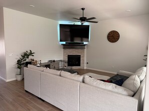 Living area - Cozy 3 bedroom house in amazing Norman with cool AC (Norman)