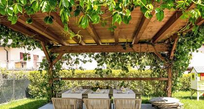 Magnifique maison de vacances pour 6 personnes avec WIFI, TV, patio et animaux admis