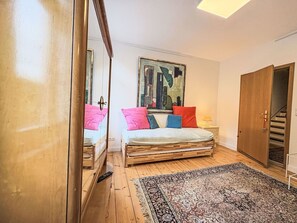 Room - Wonderful  villa for 6 guests with TV (Bingen Am Rhein)