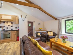 TV - Beautiful private villa for 5 people with WIFI, hot tub, TV, patio and pets allowed (Great Torrington)