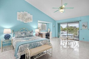 Room - The Flip Flop - beachside nostalgia (Ponte Vedra Beach)