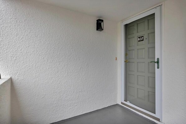 Exterior detail - The Flip Flop - beachside nostalgia (Ponte Vedra Beach)