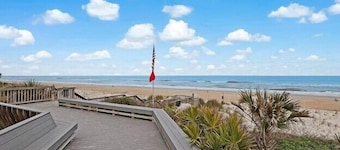 The Flip Flop - 1BR w/ beach & lake access