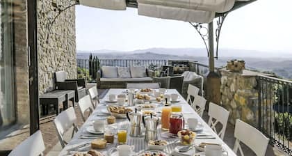 Beautiful private villa with WIFI, A/C, private pool, TV, terrace, pets allowed and panoramic view
