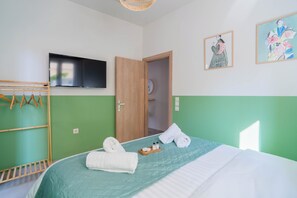 Ferros/tábuas de passar roupa, Wi-Fi, roupa de cama