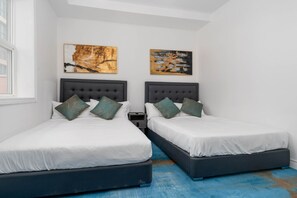 Room - Plush hotel Downtown Toronto (Toronto)