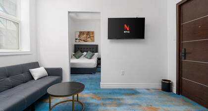 Executive Double Room ; Boutique Hotel• Trinity Bellwoods. Downtown Toronto