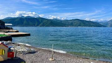 Privat strand och vit sandstrand