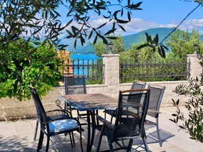 Outdoor dining - Villa Mare (Krasici)