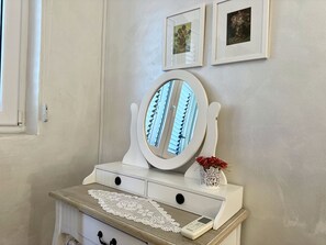 Apartamento familiar, patio, vistas al mar | Interior