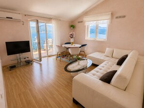 Premium-Penthouse, Meerblick | Wohnbereich