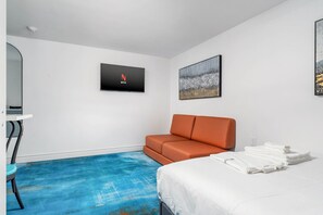 Room - Plush Hotel, Double room (Park view) (Toronto)