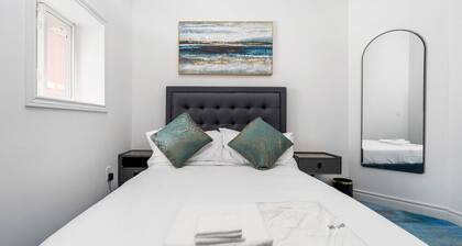 Plush Hotel - Double suite/ Downtown Toronto