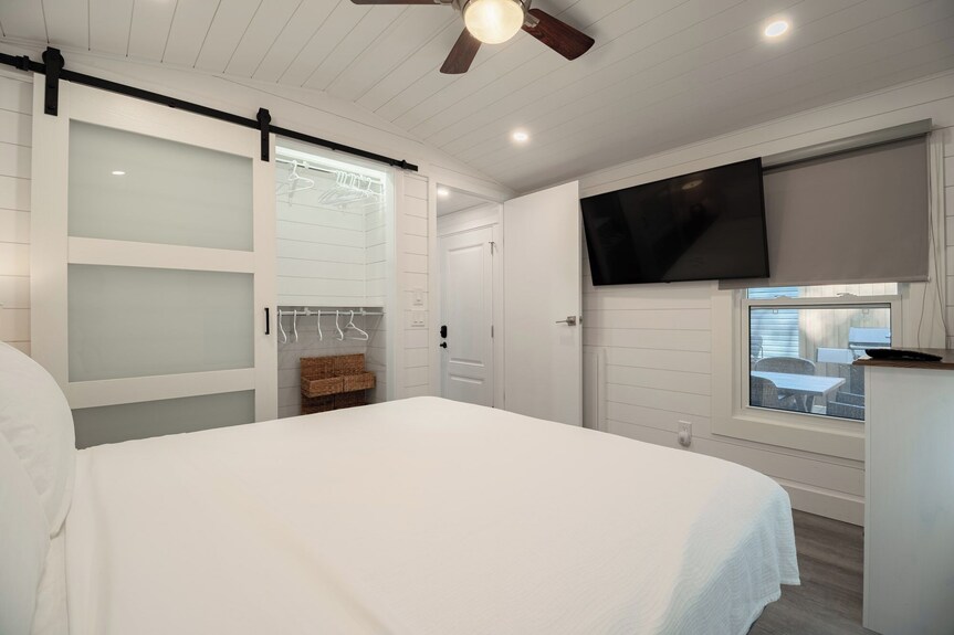 Cades Cabin At Sherkston Shores - Lake Erie, PA