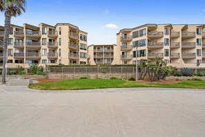 Exterior - REVMAN2DOCrystal Pier Charmer (San Diego)
