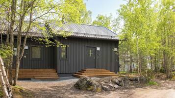 Room, 4 Bedrooms, Smoking | Exterior