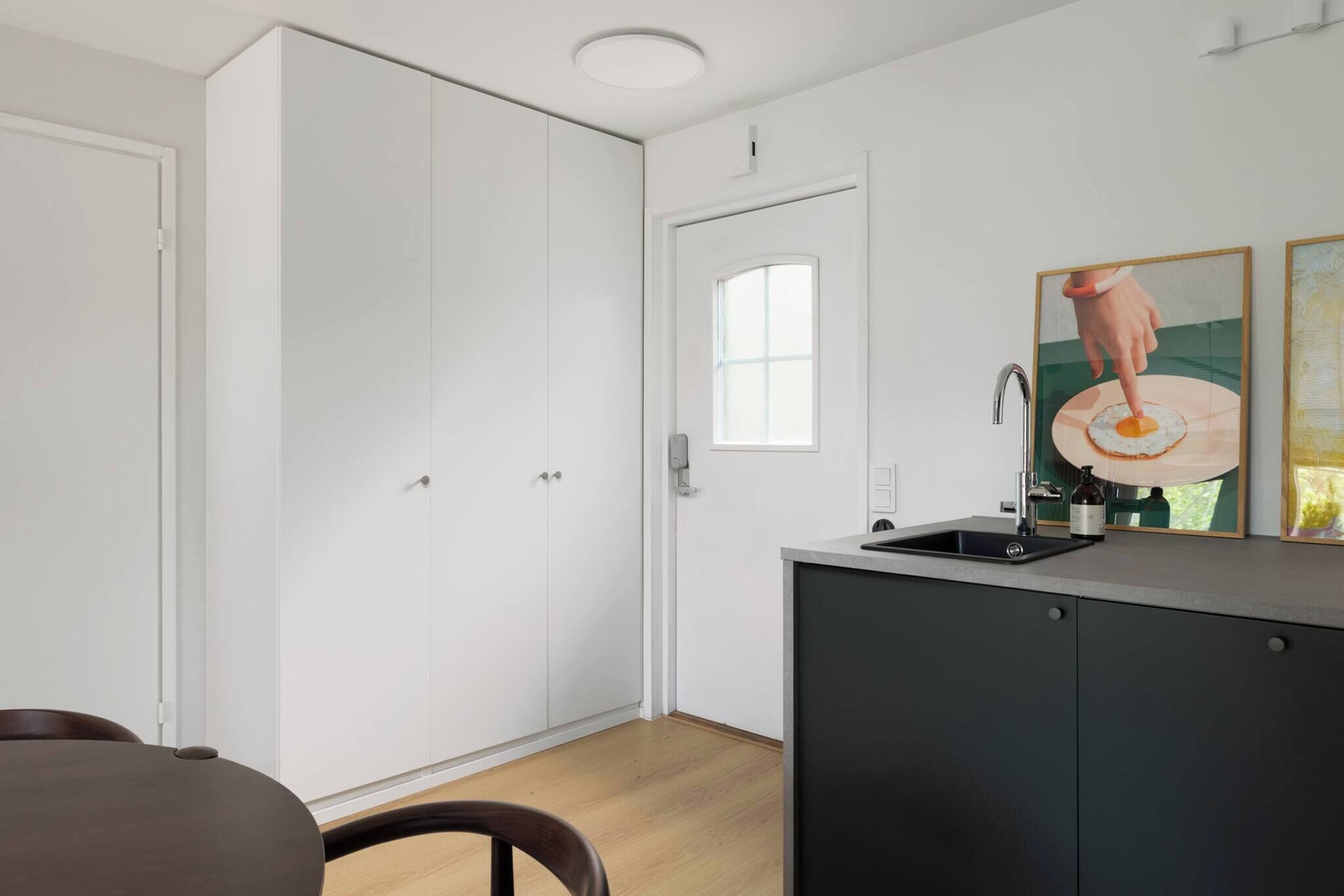 Room, 4 Bedrooms, Smoking | Interior