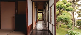 Whole House Rental - Historic Folk House Retreat