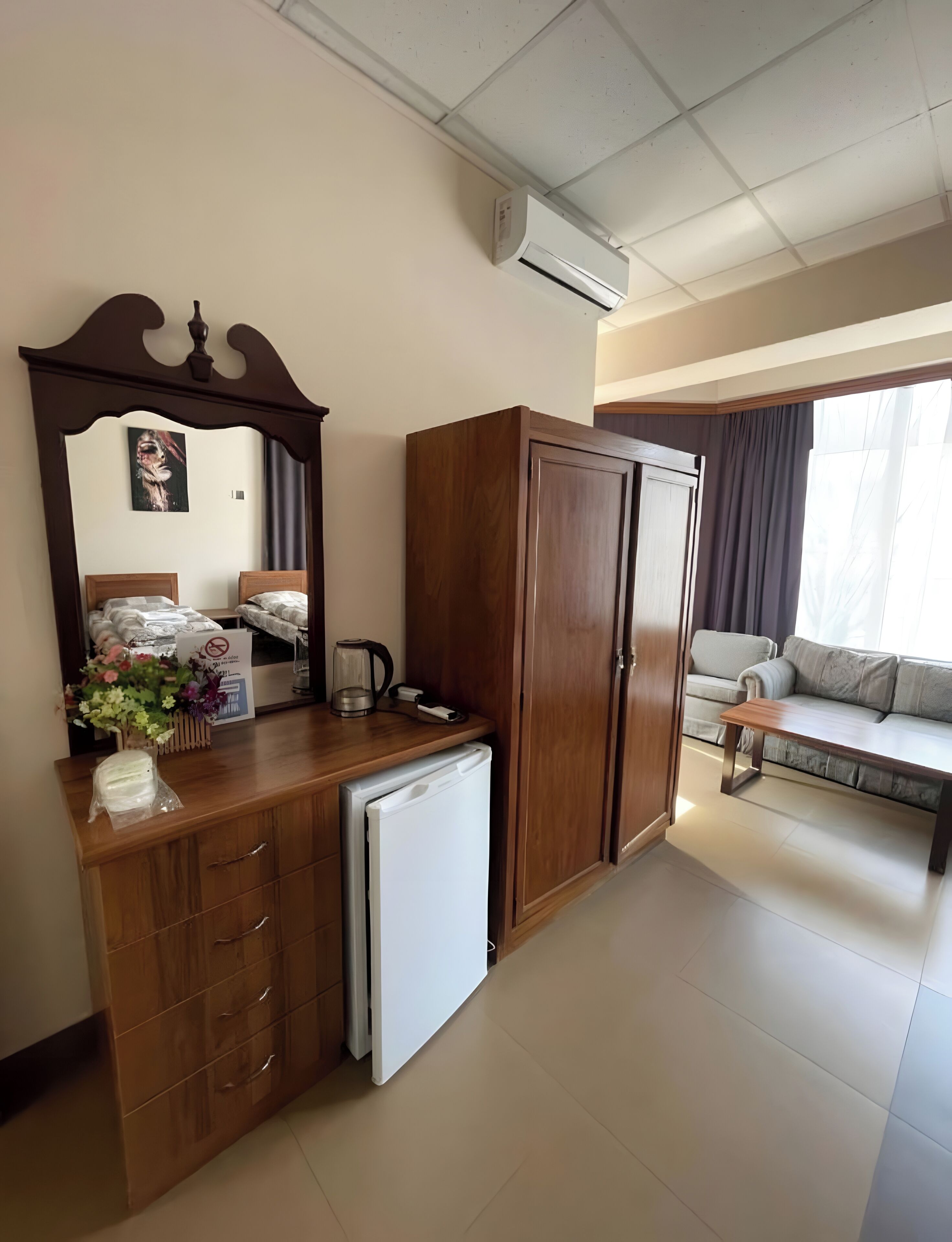 Triple Room, Non Smoking, Private Bathroom | Interior