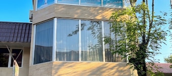 DownTown Guest House