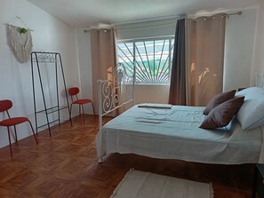 Room - Vrbo Property (Santa Susana)
