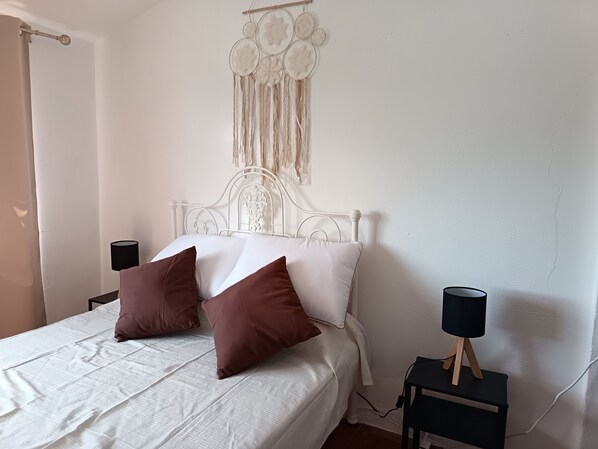 Room - Vrbo Property (Santa Susana)