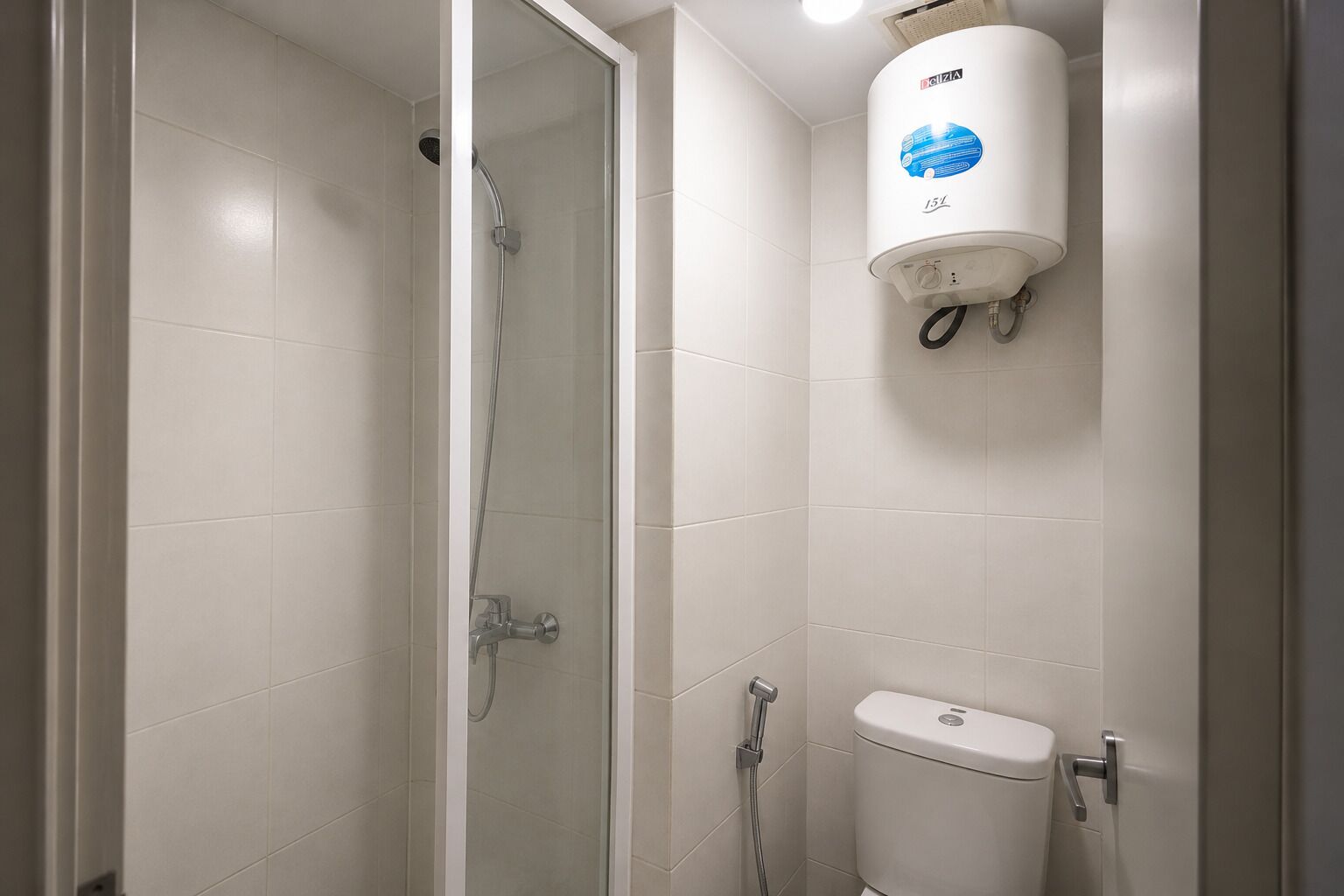 Studio | Bathroom