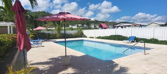 Luxurious 2-bedroom house in cool and peaceful Lucea with AC and backyard gazebo