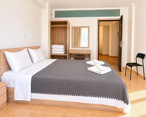 Iron/ironing board, bed sheets - Ermou Central Residence by ΜΡS (Athina)